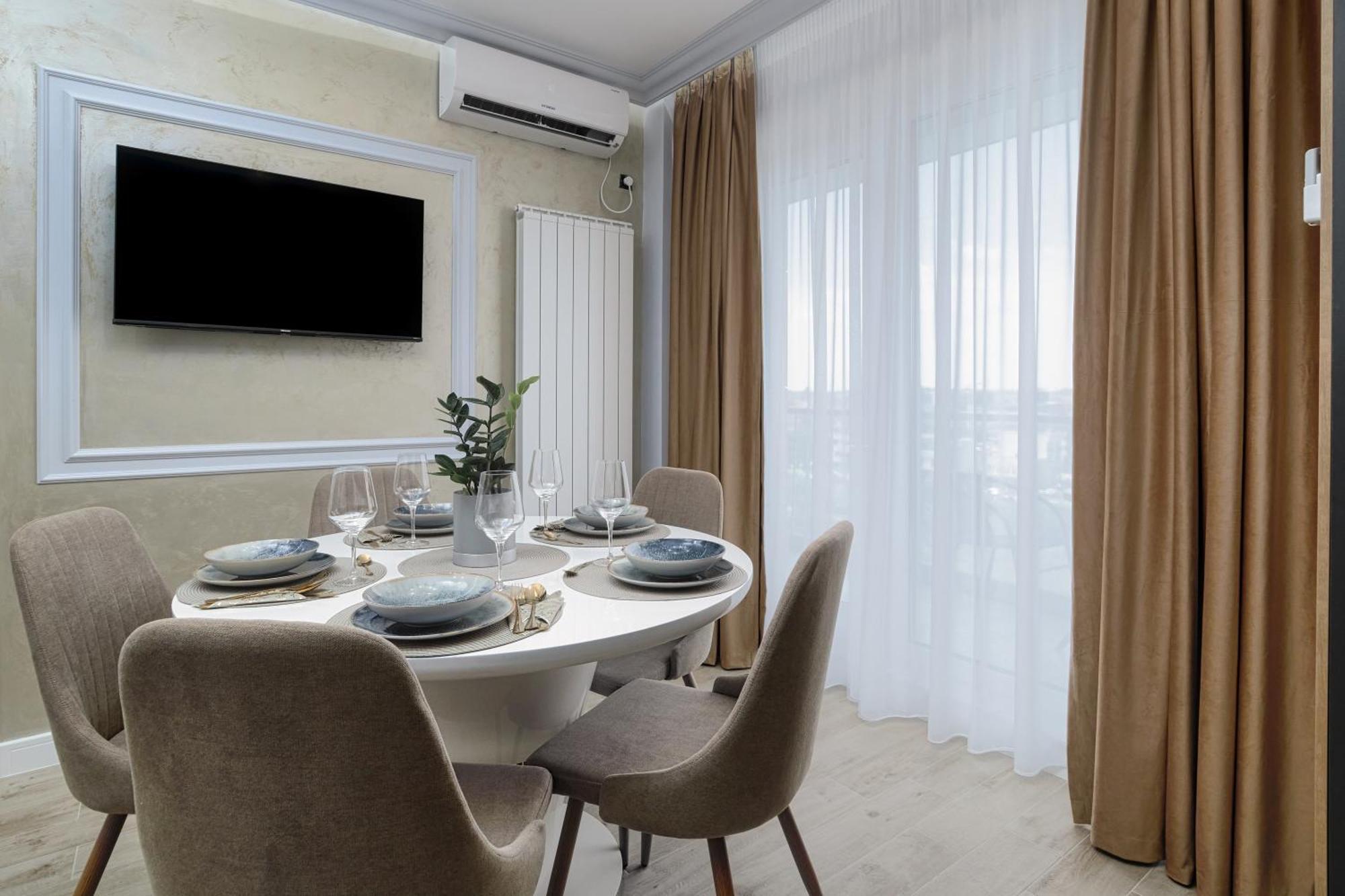 Golden Infinity Apartment Navodari Exterior photo